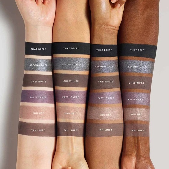 Snap Shadows Eyeshadow Palette - Picture 2 of 5